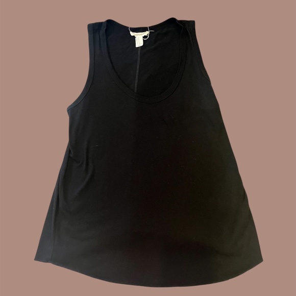 Forever 21 Black Flowy Tank Top with Scoop Hem | Medium - Picture 4 of 6